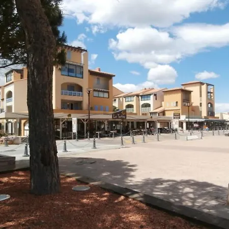 Alcove 3/4p, Grande Terrasse, Proche - Parking Prive, Quartier Anime - - Fr-1-799-13 *